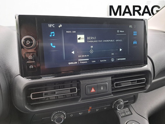 Vehicle image 11 Vehicle image 11