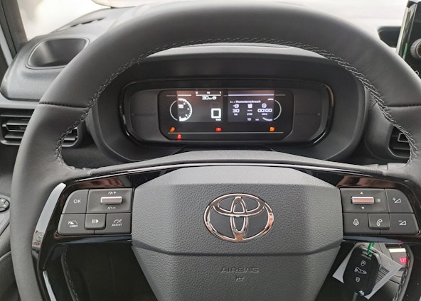 Vehicle image 9 Vehicle image 9