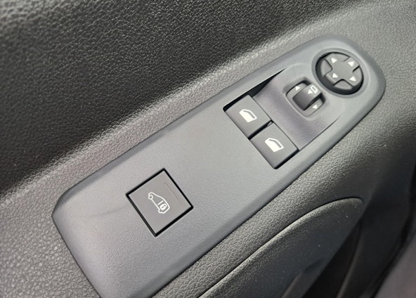 Vehicle image 13 Vehicle image 13