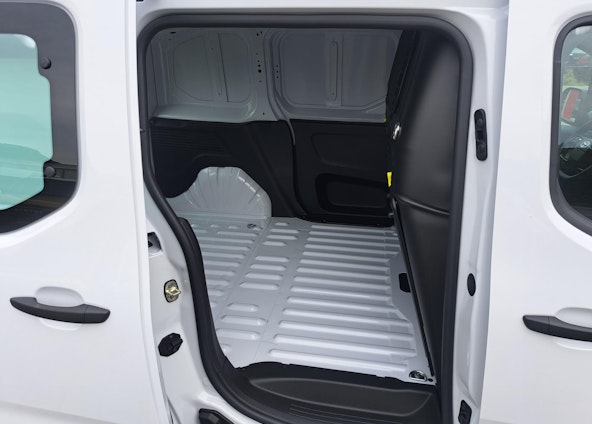 Vehicle image 3 Vehicle image 3