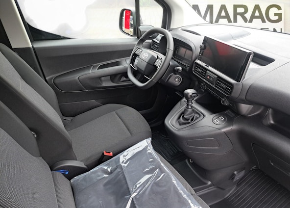 Vehicle image 7 Vehicle image 7