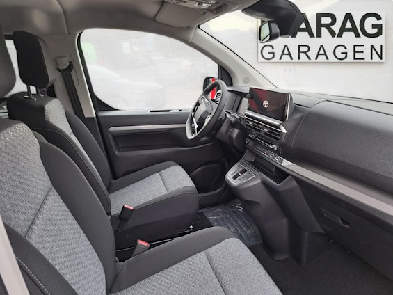 Vehicle image 10 Vehicle image 10