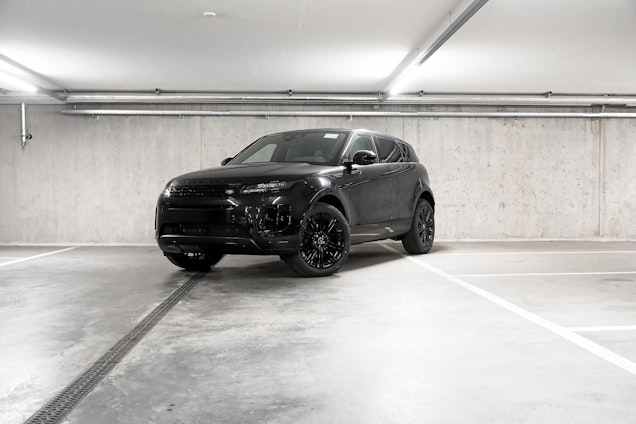 First vehicle image