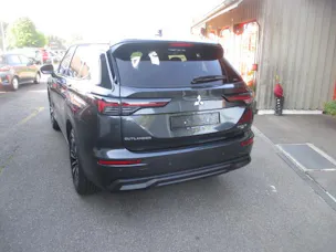 Mitsubishi Outlander 2.4 PHEV Invite 4x4
