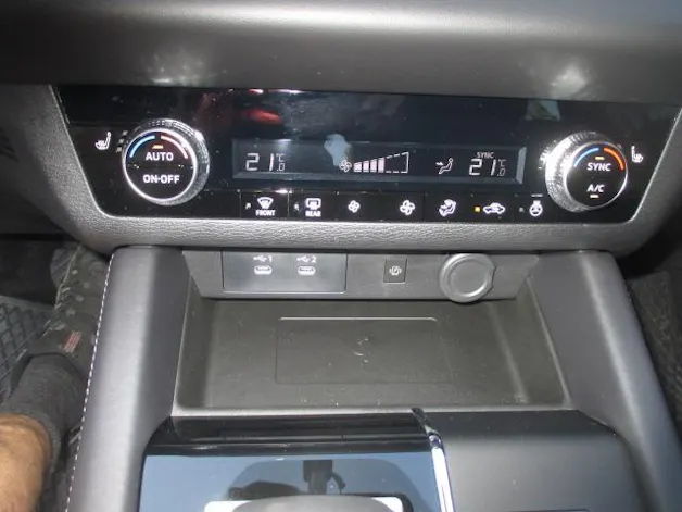 Mitsubishi Outlander 2.4 PHEV Invite 4x4