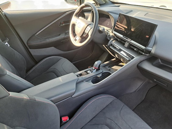 Vehicle image 13