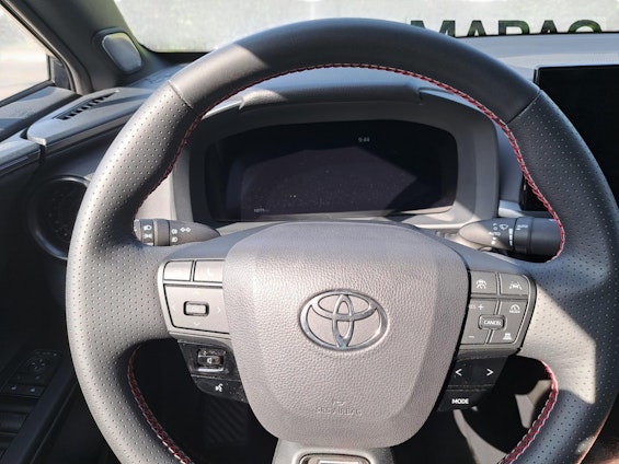 Vehicle image 9 Vehicle image 9