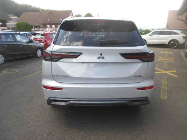Mitsubishi Outlander 2.4 PHEV Instyle 4x4