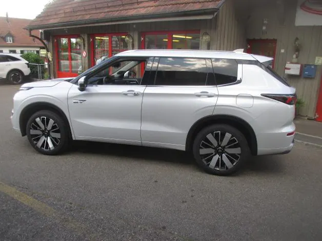 Mitsubishi Outlander 2.4 PHEV Instyle 4x4