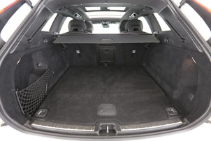 Vehicle image VOLVO XC60 2.0 T6 TE R-Design eAWD