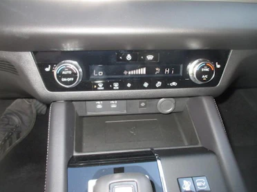MITSUBISHI OUTLANDER 11
