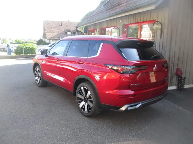 Mitsubishi Outlander 2.4 PHEV Intense 4x4