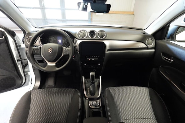 Vehicle image 18