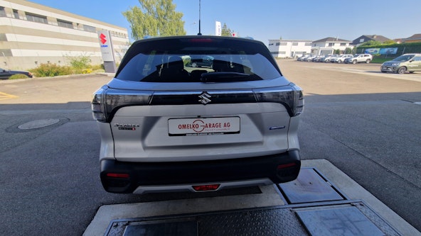 Vehicle image 3 Vehicle image 3