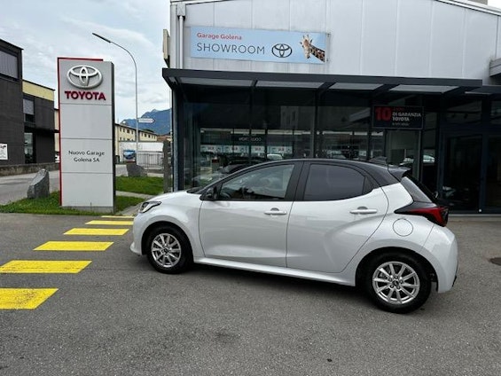 Vehicle image 7