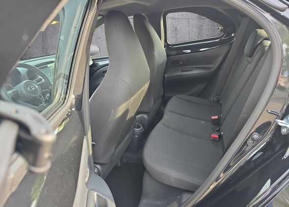 Vehicle image 9 Vehicle image 9