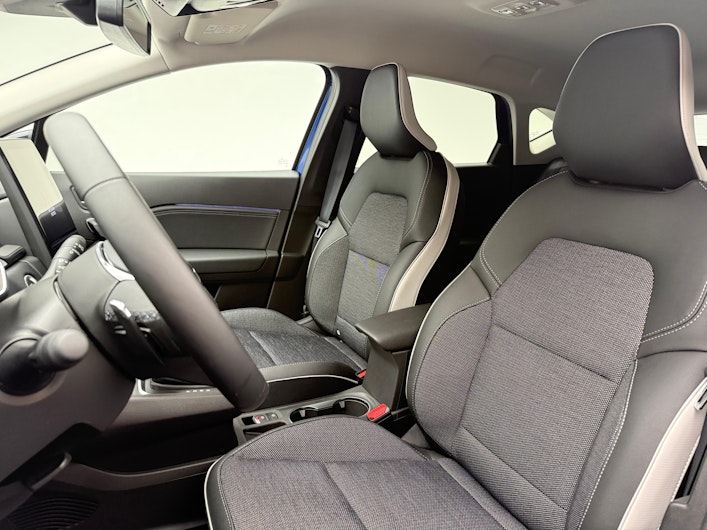 Vehicle image MITSUBISHI ASX