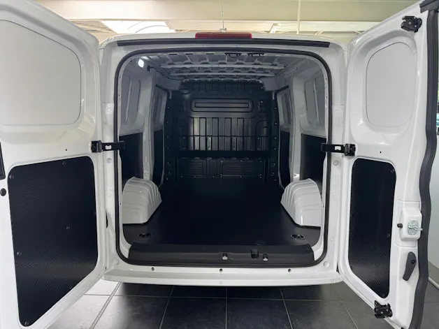 Maxus eDeliver 5 Kaw. E-Motor 64kWh