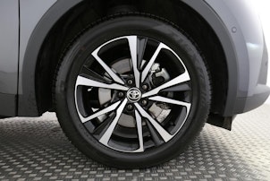 Vehicle image TOYOTA C-HR 2.0 PHEV Trend