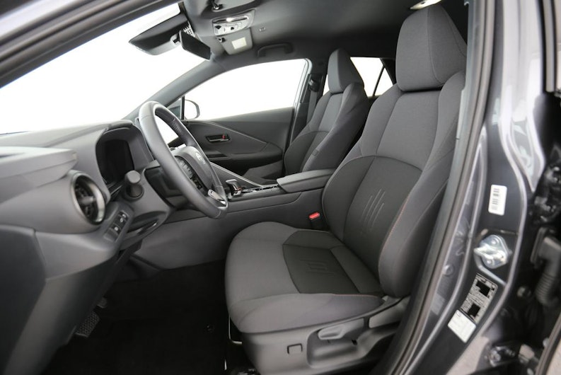 Vehicle image TOYOTA C-HR