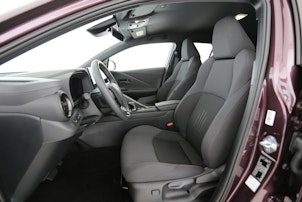 Vehicle image TOYOTA C-HR 2.0 PHEV Trend