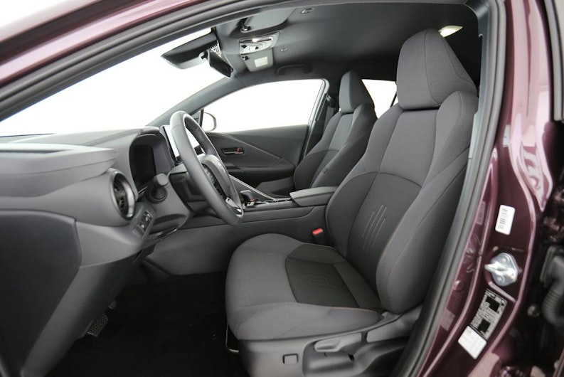 Vehicle image TOYOTA C-HR