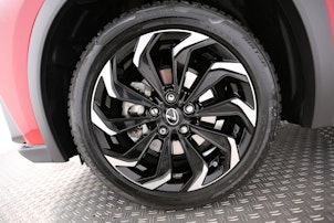 Vehicle image LEXUS UX 250h F-Line