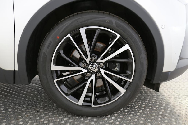 Vehicle image TOYOTA C-HR