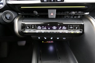 Vehicle image TOYOTA C-HR 2.0 HEV Style Premiere 4x4