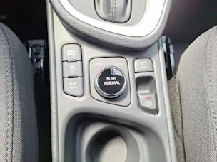 Toyota Yaris Cross 1.5 VVT-i HSD Comfort AWD-i