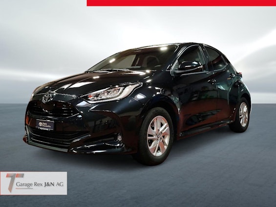 First vehicle image