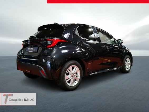 Vehicle image 4 Vehicle image 4