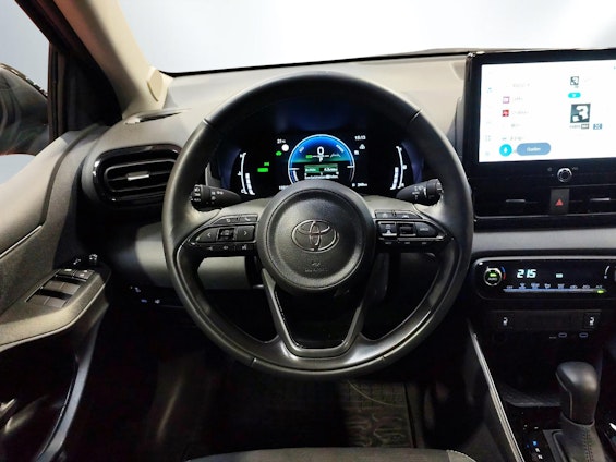 Vehicle image 10