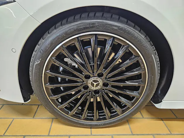 Mercedes-Benz A 250 4Matic AMG Line