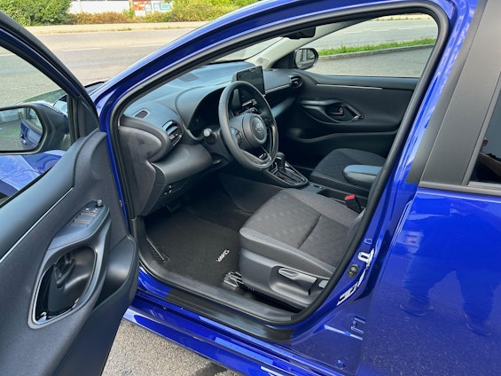 Vehicle image 7