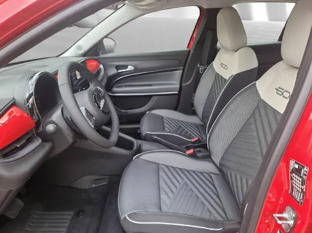 Fiat 600 1.2 Hybrid 136 Cult