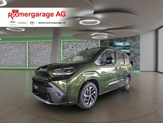 First vehicle image