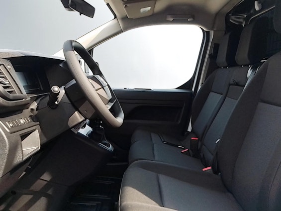 Vehicle image 9 Vehicle image 9