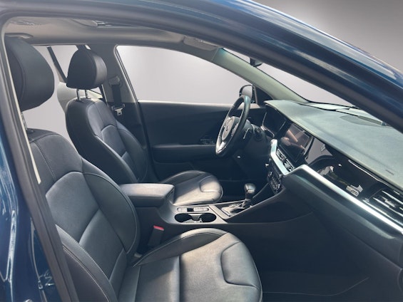 Vehicle image 18 Vehicle image 18