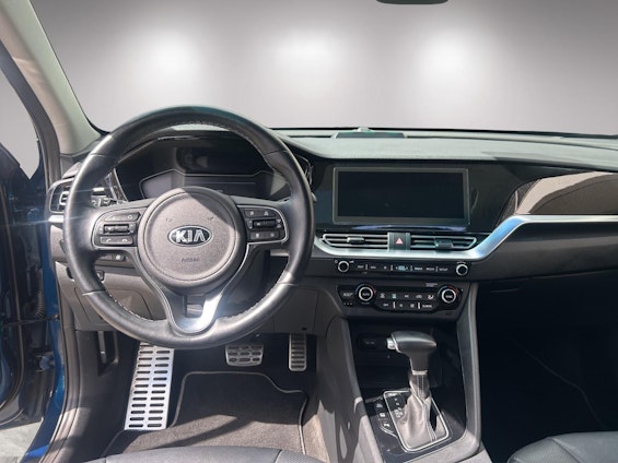 Vehicle image 9 Vehicle image 9