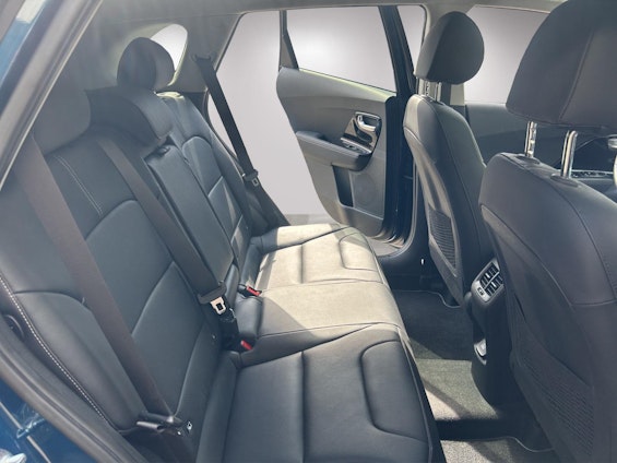 Vehicle image 19 Vehicle image 19