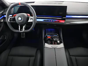 BMW M5 xDrive Touring