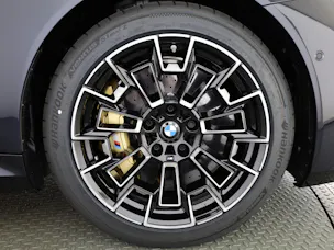 BMW M5 xDrive Touring