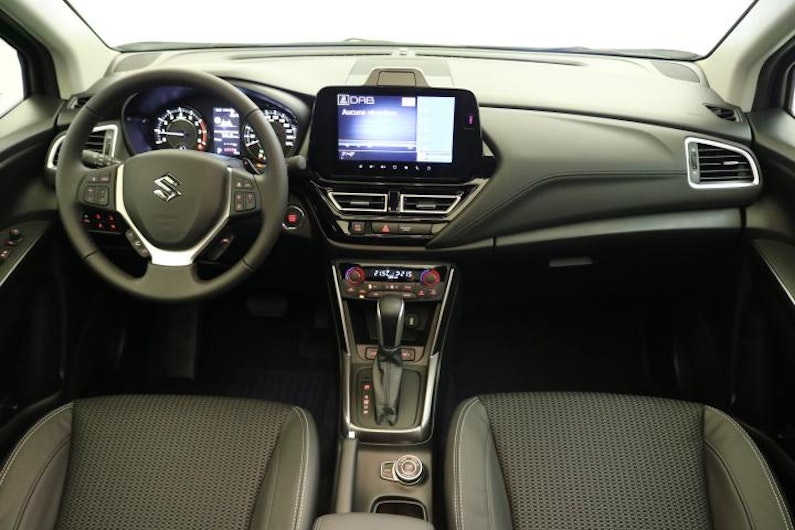 Vehicle image SUZUKI S-CROSS