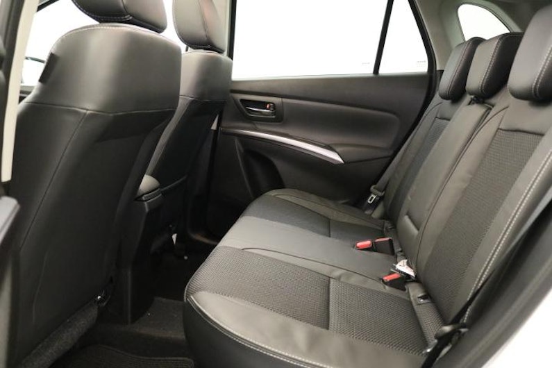 Vehicle image SUZUKI S-CROSS