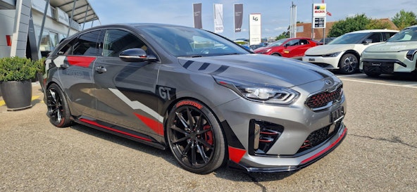 Vehicle image 13 Vehicle image 13