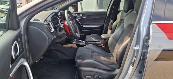 Vehicle image 3 Vehicle image 3