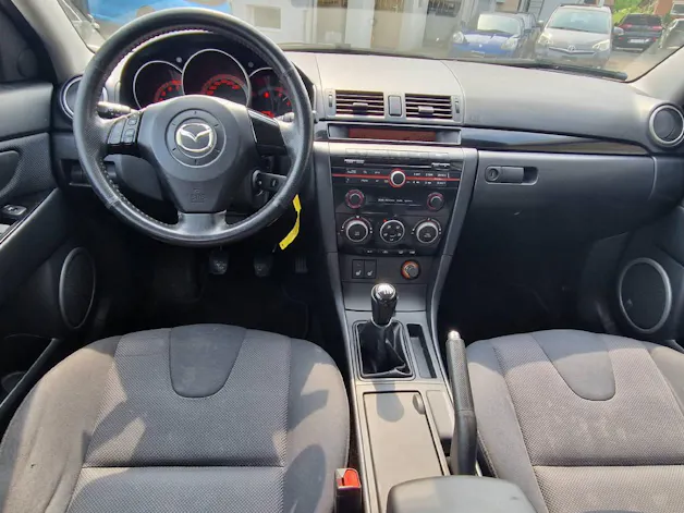Mazda 3 Hatchback 2.0 16V Sport