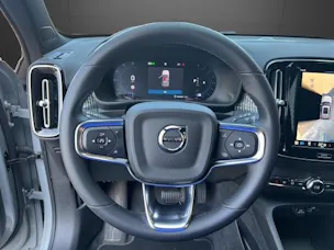 Volvo XC40 2.0 B4 MH Plus Dark