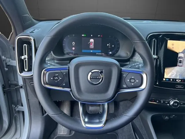Volvo XC40 2.0 B4 MH Plus Dark